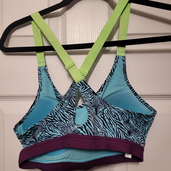 Victora's Secret Sport Bra - Picture 2 of 3